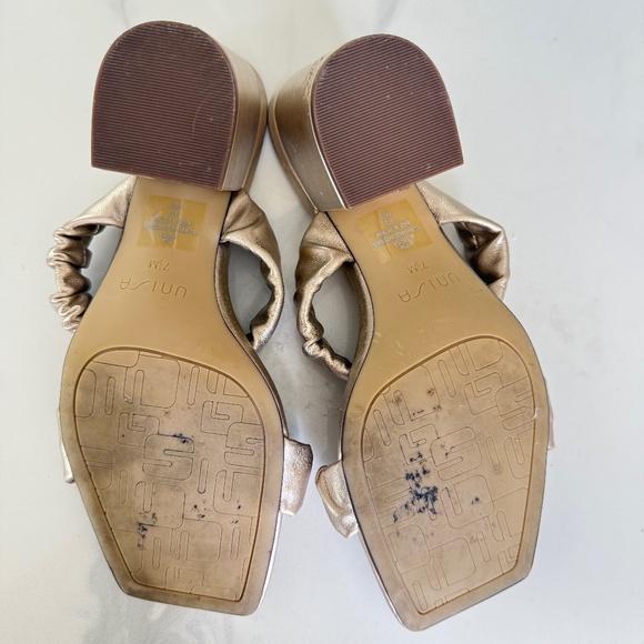 Unisa Uncyla Square-Toe Heel Sandals in Champagne Gold - Size 7 - Picture 5 of 7